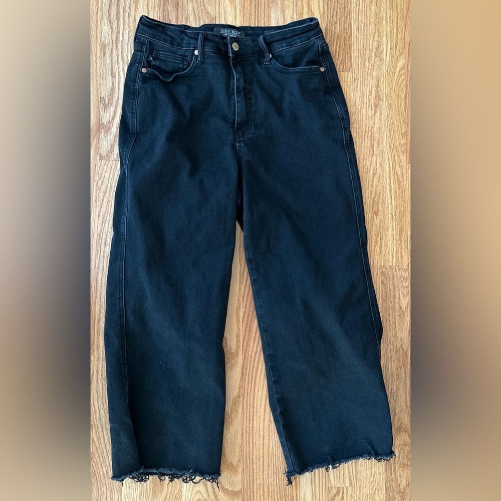 Judy Blue Wide Leg Black Jeans Women’s Size 11/30, Raw Hem Crop Style
